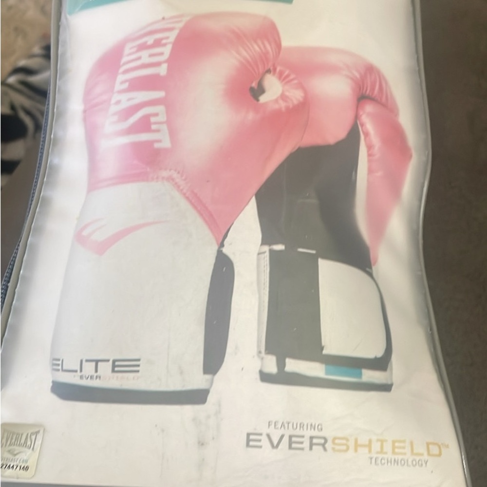 Everlast Pink and White Prostyle Training Gloves